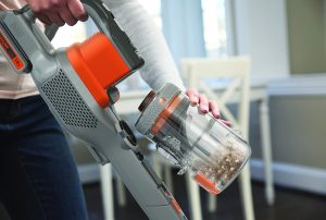 Black & Decker 18V Cordless Vacuum Cleaner, 650ml, Red - BHFEV182C-GB - Image 6